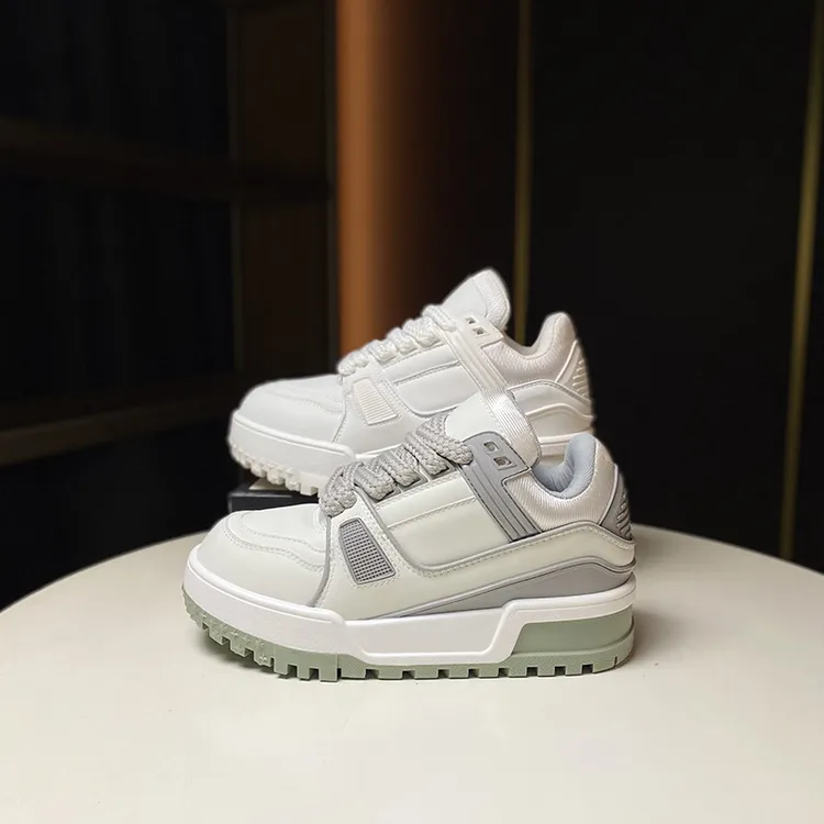 老爹鞋鞋子爆款透气春小胖丁面包板鞋女厚底小白鞋增高休闲运动鞋