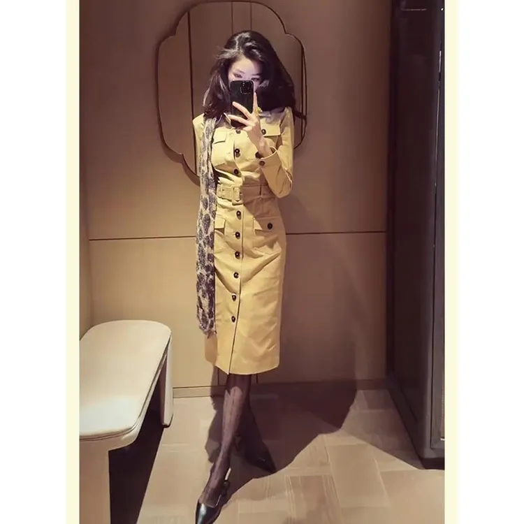 高智感穿搭大方得体绝美气质收腰卡其色风衣衬衫连衣裙女2025秋季
