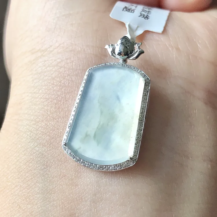 缅甸天然A货翡翠18k金镶嵌老坑冰种无事牌吊坠尺寸27.9/15.5/3.6