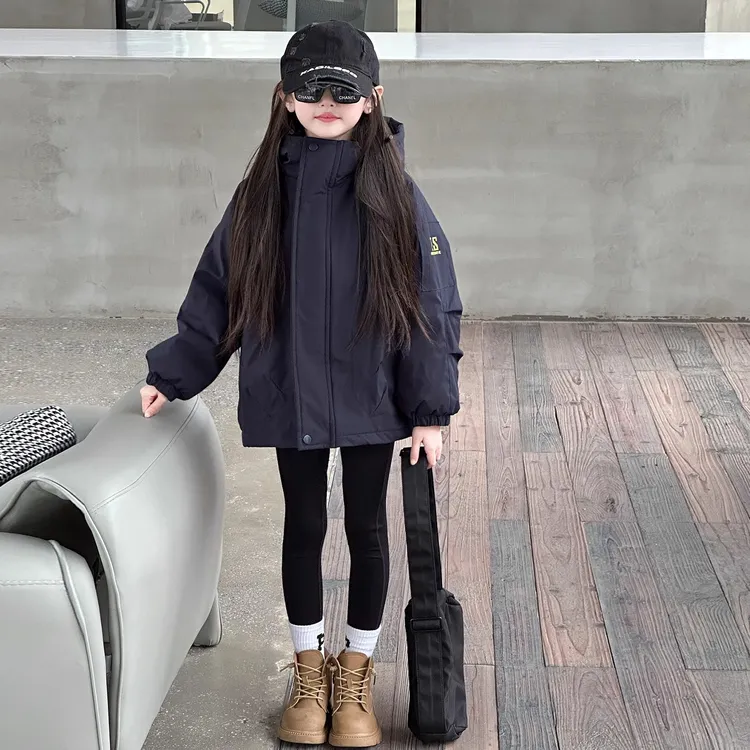 女童加绒冲锋衣三合一可拆卸2025新款加厚秋冬季儿童装外套大童潮