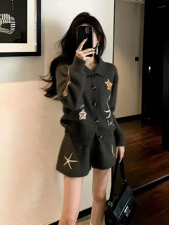 Z290慵懒风休闲灰色针织套装秋冬初冬小个子穿搭女上衣裤子两件套