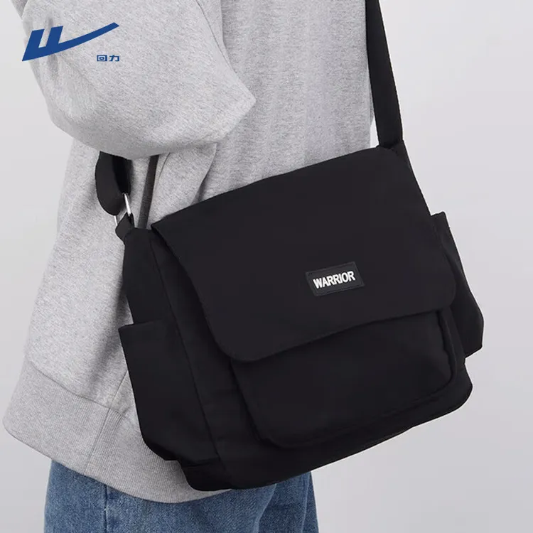 回力单肩包男款斜挎包大容量轻便出行邮差包女大学生上课包防泼水