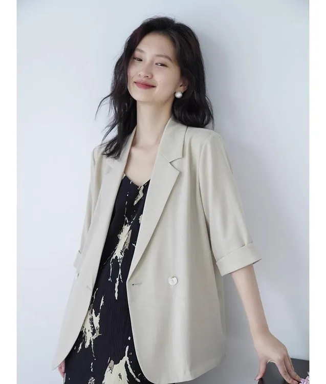 胖mm短袖西装外套女2025夏季新款薄款小西装大码通勤上衣休闲西服