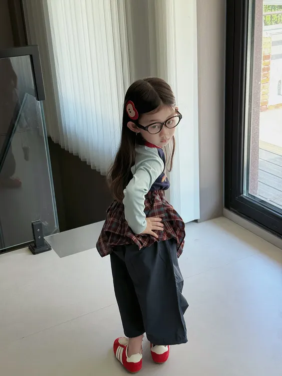 套装2025秋季新款小熊拼接长袖格子屁帘工装裤两件套女宝秋装