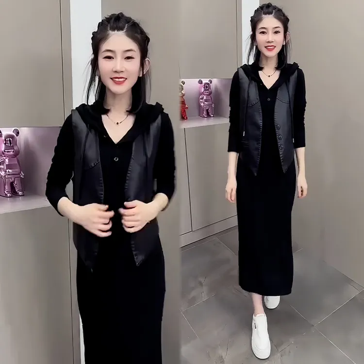 设计感小众休闲减龄套装女2026年春秋新款马夹连帽连衣裙两件套