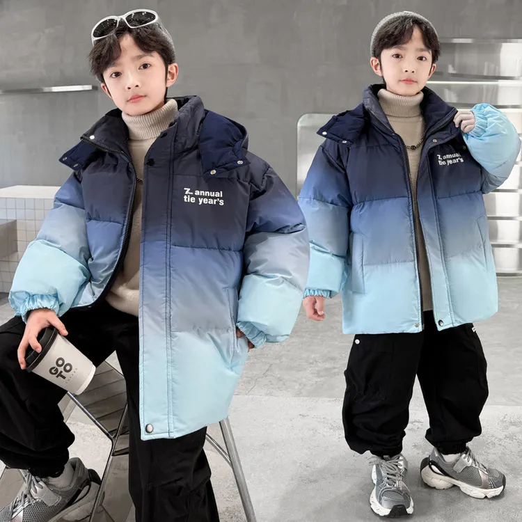 儿童男童冬款外套加厚2025新款时尚渐变休闲连帽服中大童男孩冬装