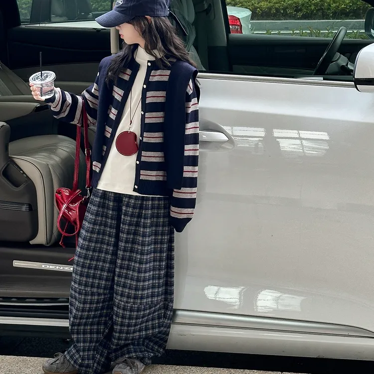 女童套装春秋儿童洋气条纹毛衣开衫韩版中大童格子裤两件套12岁潮