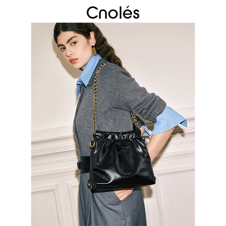Cnoles蔻一女款爆款2025新款包包小众高级流浪包女包流光风穿搭