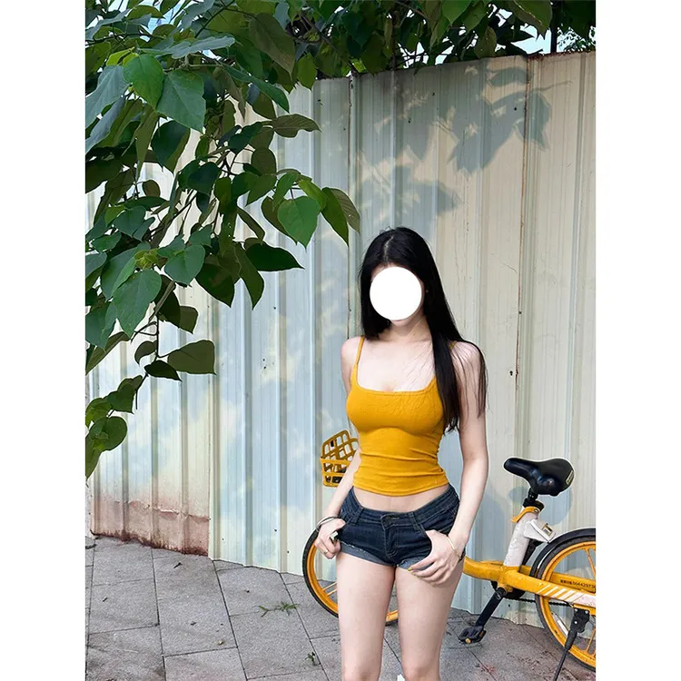 性感辣妹外穿姜黄色吊带背心女2024夏季新款内搭修身别致无袖上衣