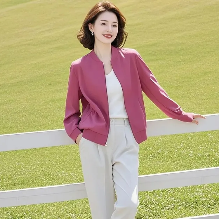 高级感粉色薄款外套女2025春秋超火今年流行的小个子慵懒风女装