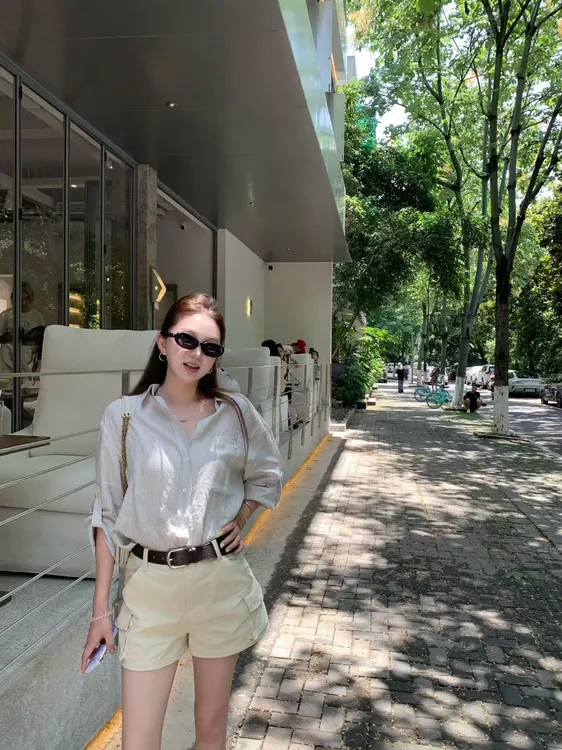 夏季新款老钱风松弛感女装短款设计感精致上衣气质时尚短裤套装