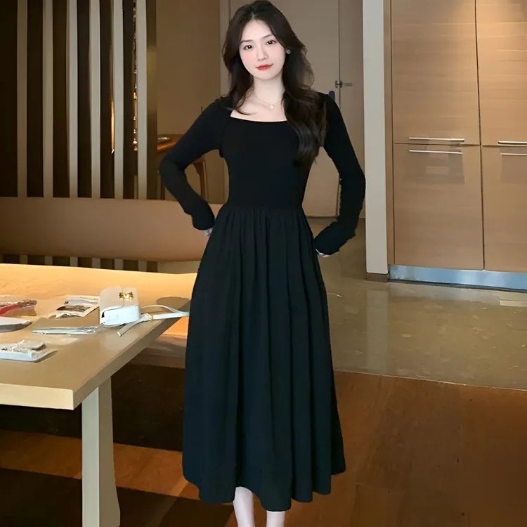 法式赫本风黑色长袖连衣裙女秋季内搭针织打底裙气质收腰a字长裙
