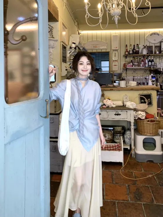 2025春夏新款韩系蓝色长袖衬衫女设计感小众超好看上衣百搭半身裙
