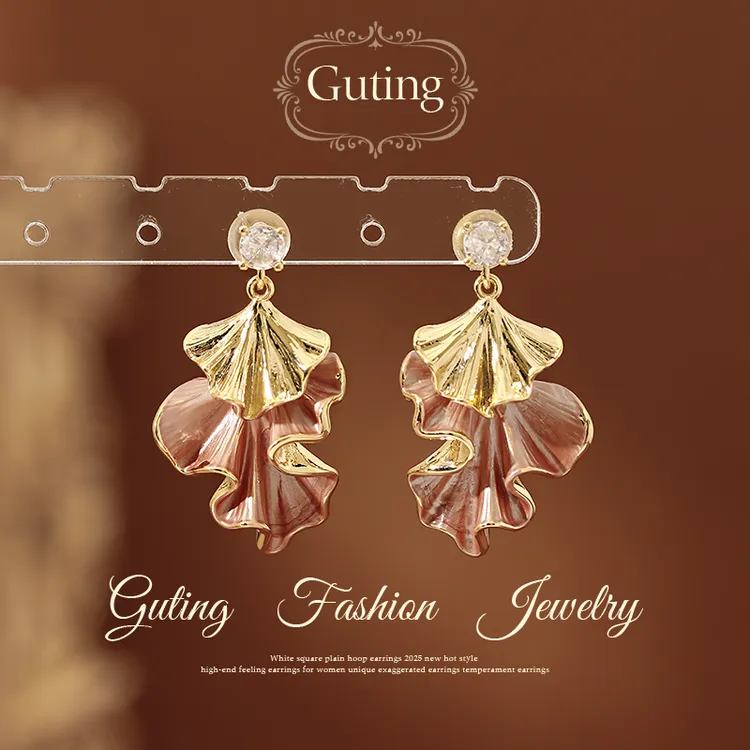 铜合金合成锆石耳饰 22249金色不规则撞色银杏叶耳坠耳钉女耳饰