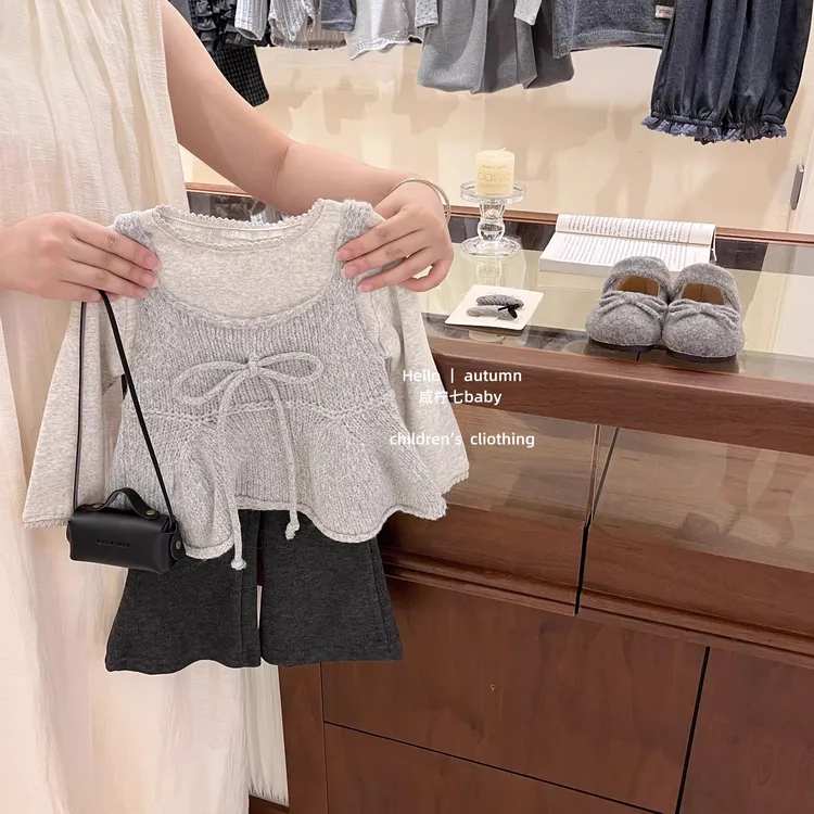 女童秋季韩版套装2025新款吊带马甲叠穿喇叭裤时髦洋气春秋三件套