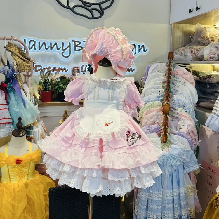 jannybbJannyBB预售小红帽的兔兔手绣复古围裙蓬蓬裙套装配发夹