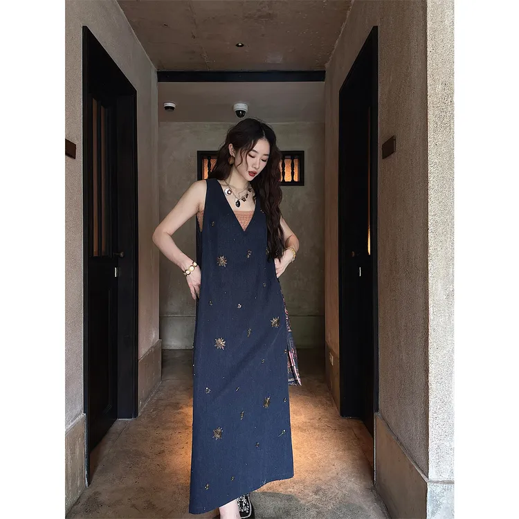 三吉黑花【星徊】刺绣背心连衣裙珠管侘寂风2025新款今年流行爆款