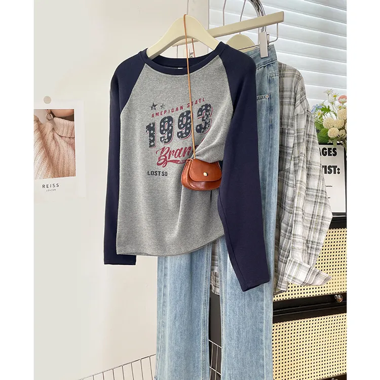 正肩插肩圆领长袖T恤女装时尚百搭字母印花上衣打底衫2025秋季潮