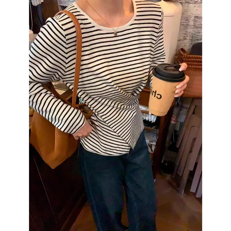 韩版交叉纽扣收腰显瘦长袖上衣百搭洋气慵懒气质温柔T恤早秋季女