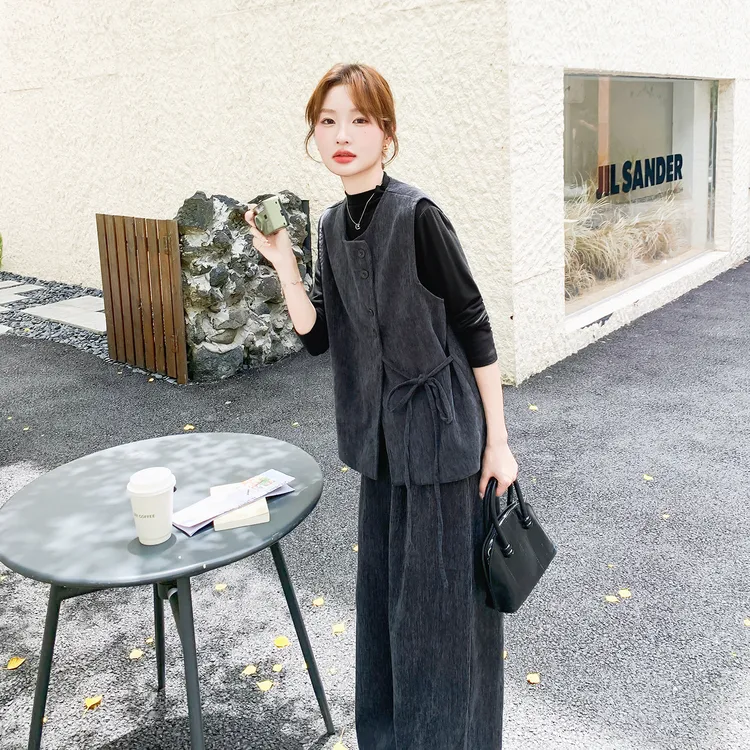 慵懒松弛感系带马甲阔腿裤套装女2025年秋季气质黑色打底衫三件套