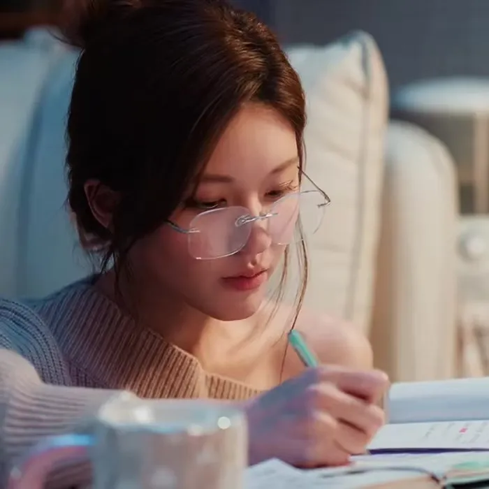 许我耀眼赵露思同款超轻纯钛无框眼镜女许妍眼镜防蓝光眼镜无边框