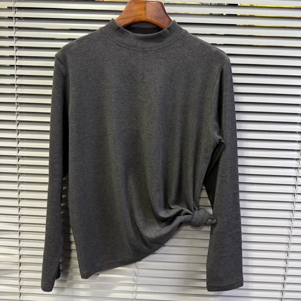 贝壳扣半高领打底衫