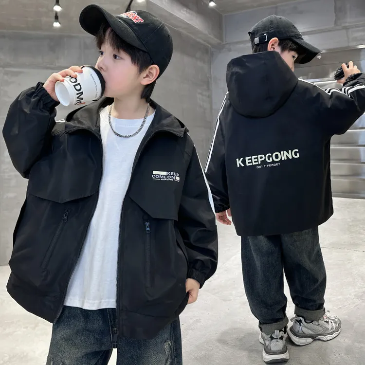 男童春秋款外套2025新款春季冲锋衣中大儿童男孩春装痞帅气时髦潮
