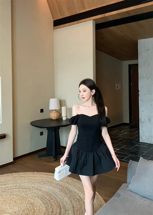 纯欲辣妹穿搭立体鱼骨收腰抹胸上衣蓬蓬裤裙套装A770#露肩短款
