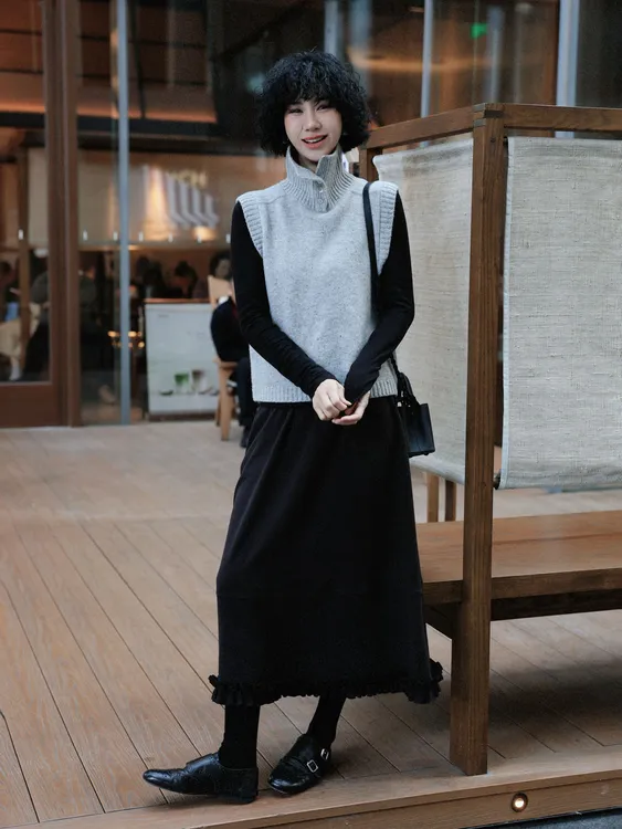 TT设计师【雾漫白霜】高级感时尚花灰色全羊毛针织无袖TT191441