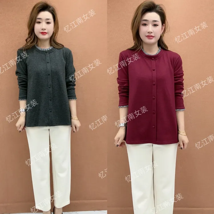 2025年秋冬新款加绒加厚花边领纯色洋气大码上衣宽松显瘦打底衫