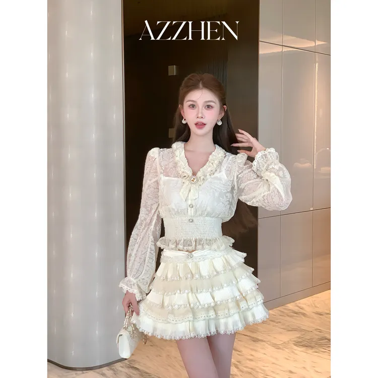 AZZHEN【蕾丝绮梦】法式温柔蕾丝V领气质修身衬衫AZ4KSC15-00