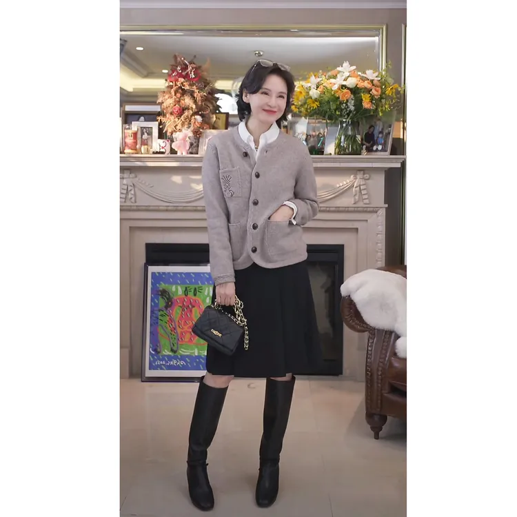 我是摩羯黑标高克重刺绣衫内蒙古山羊绒绵羊毛口袋秋冬针织衫毛衣