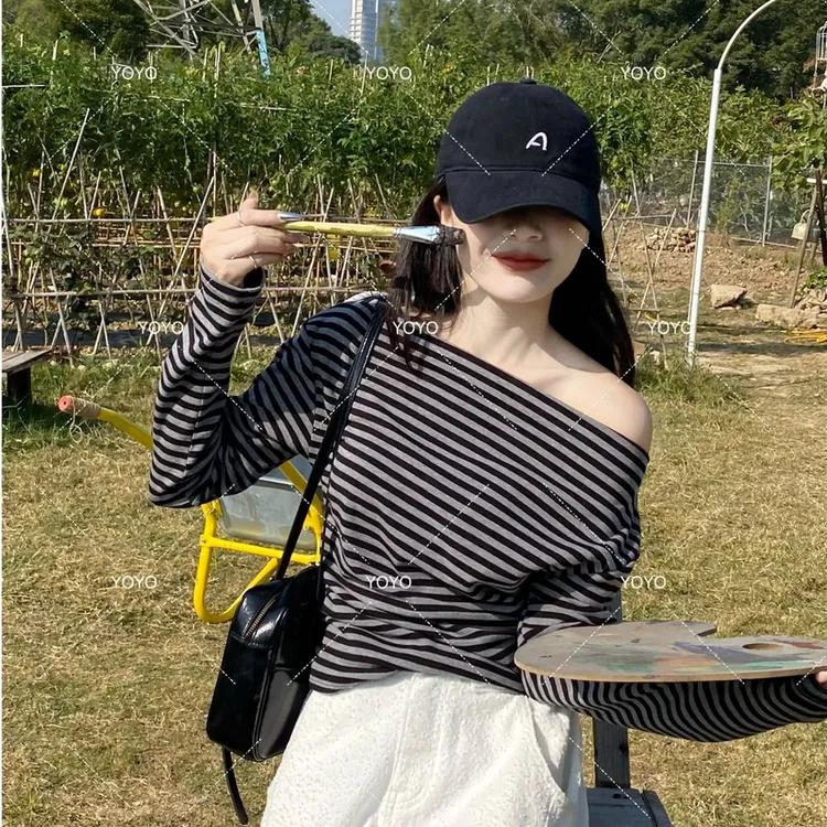 YOYO自制【慵懒条纹】春款2025显瘦露肩设计感斜肩小众上衣
