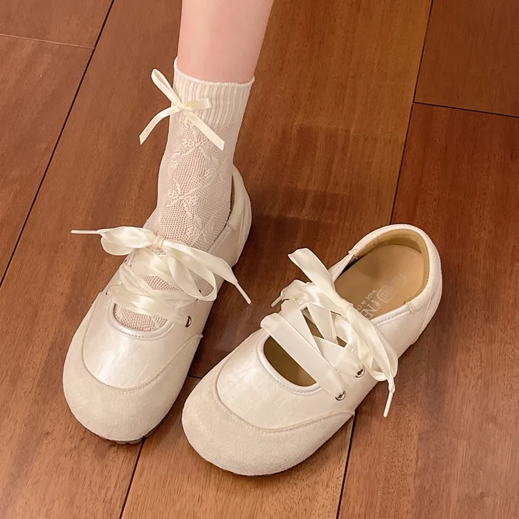 银色芭蕾风德训鞋女2025夏季新款超火运动鞋舒适平底玛丽珍勃肯鞋