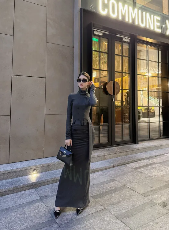 秋季新款灰色褶皱收腰双排扣连衣裙时尚气质复古开叉修身包臀长裙