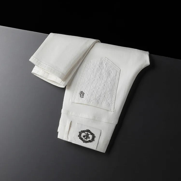 高端白色九分牛仔裤男士2025新款潮男裤秋季直筒休闲小脚裤子男款