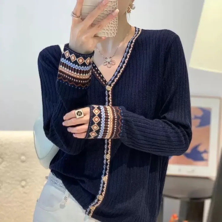 3368新款撞色国风复古提花纯色V领显瘦针织开衫秋装百搭长袖