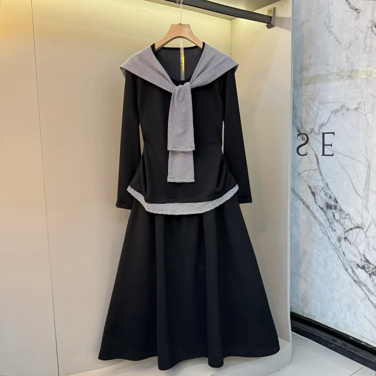 2025早秋款韩版时尚洋气复古条纹披肩百搭上衣显瘦半身裙套装2528