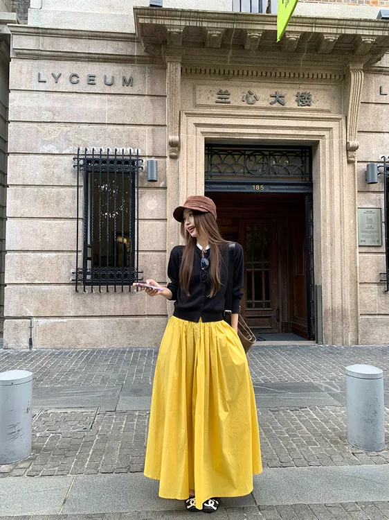 黑色设计感圆领长袖针织开衫高腰A字裙半身裙女2025秋季新款套装