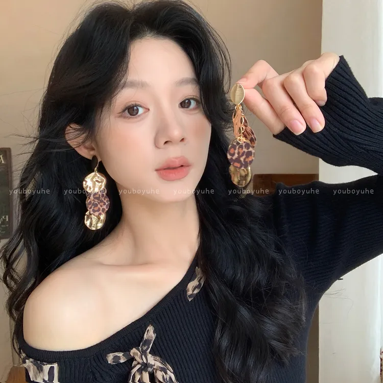 铜合金耳饰 美拉德豹纹亮片流苏耳环女小众气质耳钉复古精致耳饰