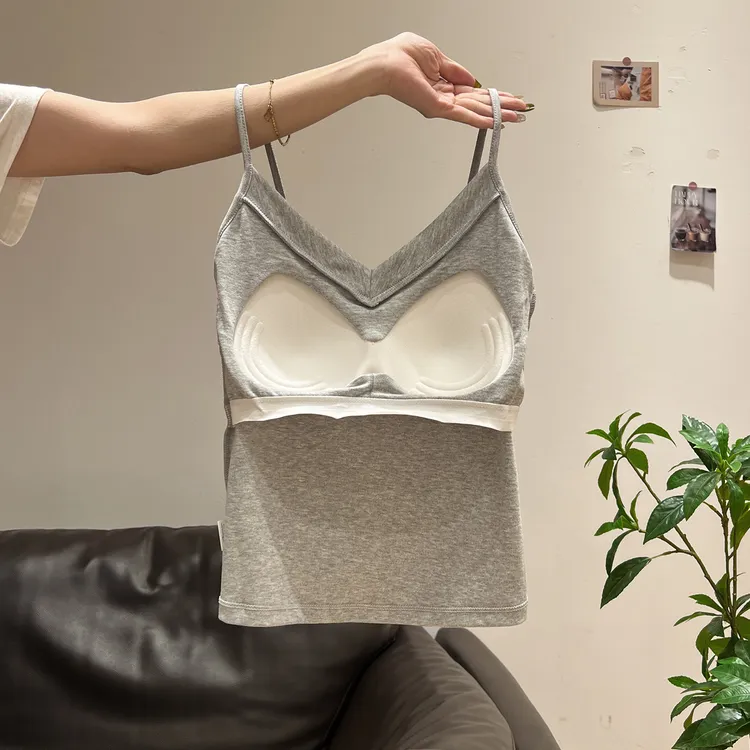 纯欲性感V领内搭带胸垫吊带小背心女夏2025新款外穿文胸一体上衣