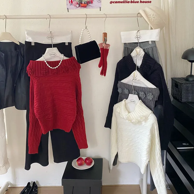 精致钩花朵一字肩麻花针织毛衣女冬高级感蝙蝠袖宽松显瘦套头上衣