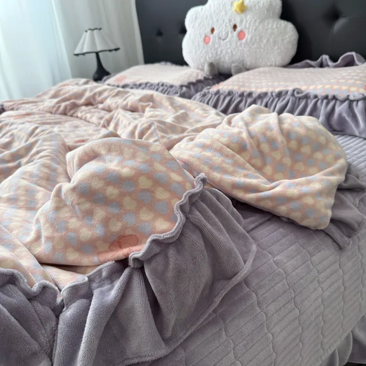 爆款大花边牛奶绒床盖四件套加厚保暖夹棉床盖冬季不掉毛被套床品