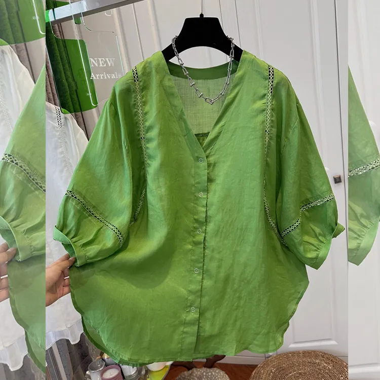 设计感中袖纯色V领镂空衬衫上衣女装夏季新款大码宽松显瘦衬衣潮