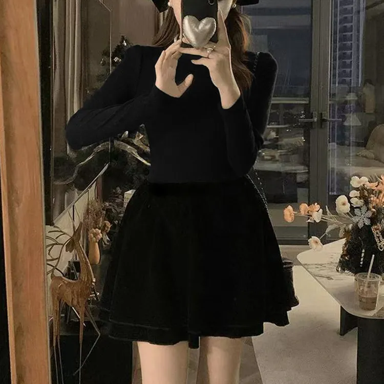 赫本风连衣裙秋冬女内搭收腰公主蓬蓬裙2025秋款女装纯欲辣妹短裙