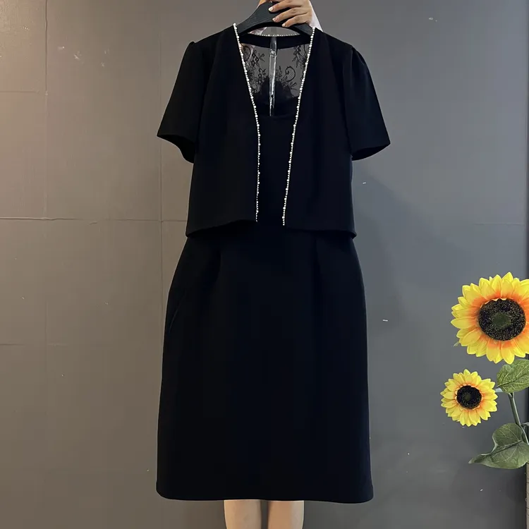 轻奢气质镂空蕾丝短袖上衣腰部蕾丝吊带裙显瘦两件套装