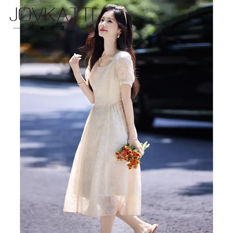 卓卡缇法式提花方领短袖连衣裙女夏2025新款高腰显瘦高级感度假裙