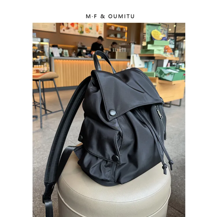 港风尼龙双肩包旅行背包男女同款中性大容量轻便防水书包大中小号