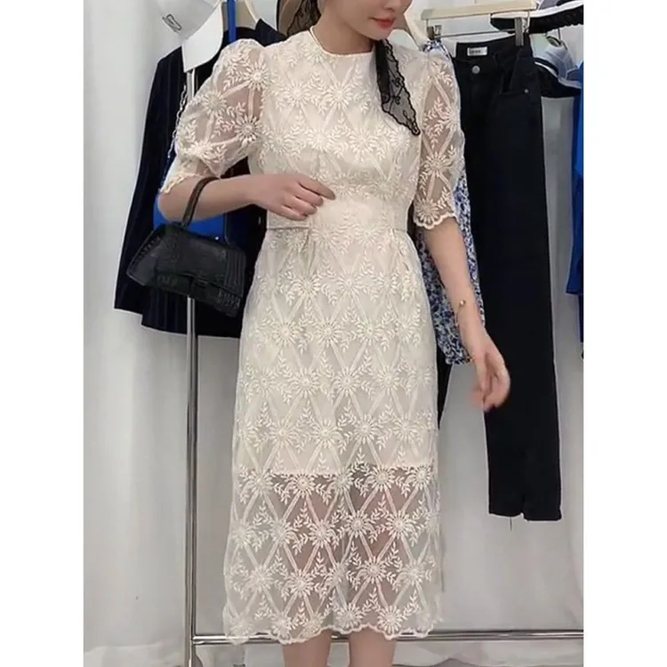 法式温柔复古修身显瘦蕾丝裙子超仙重工菱格勾花中长款公主连衣裙