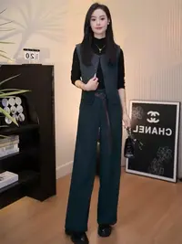 8805高级感时尚套装女春秋新款洋气质显瘦打底衫马甲阔腿裤三件套